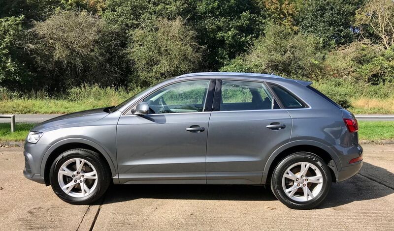 AUDI Q3