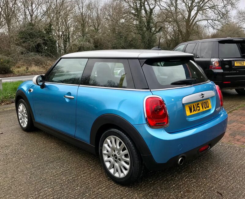 MINI HATCH