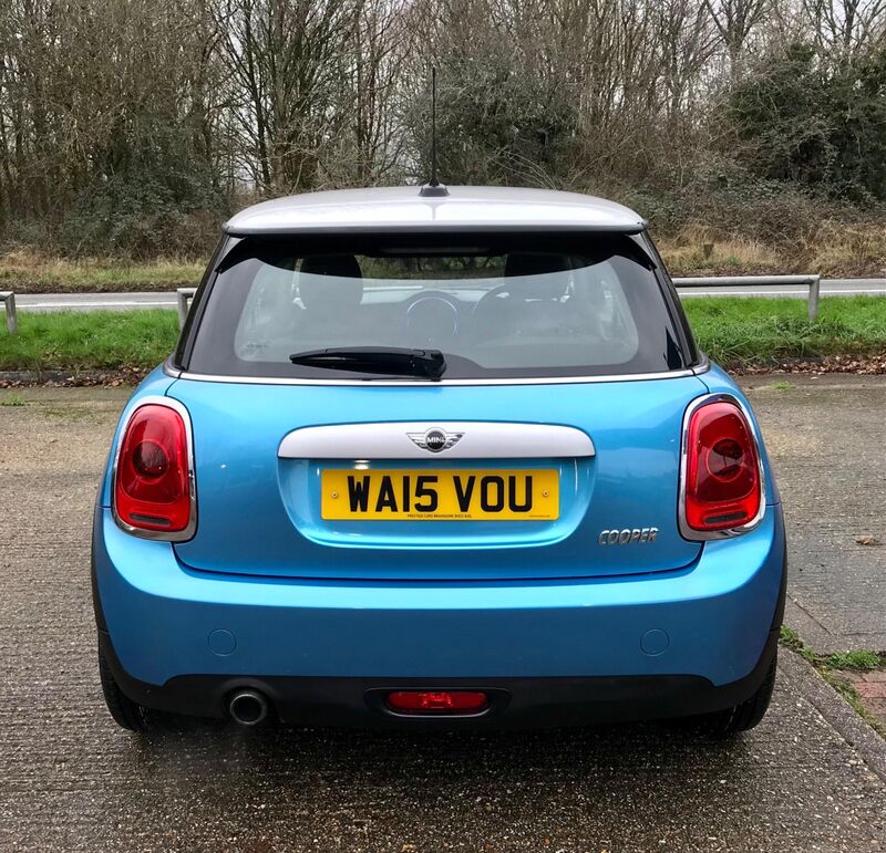 MINI HATCH