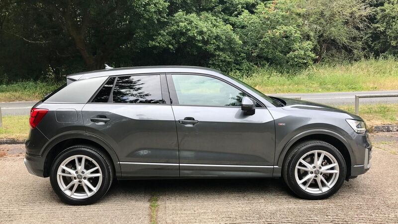 AUDI Q2