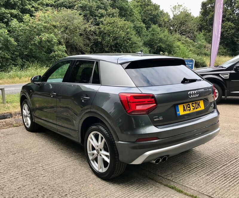 AUDI Q2