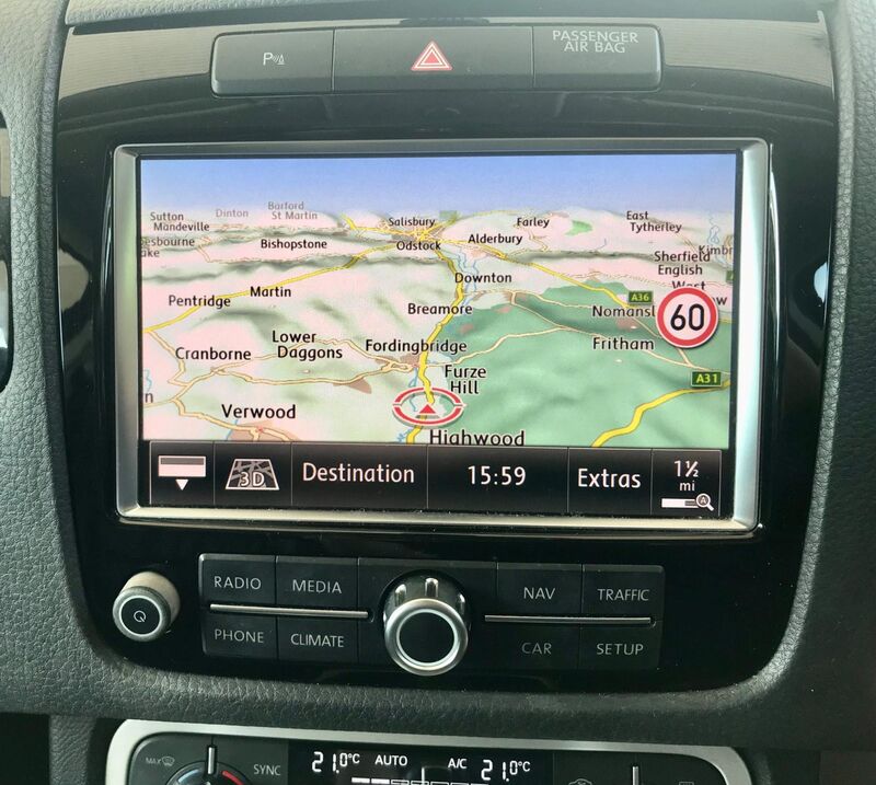 VOLKSWAGEN TOUAREG