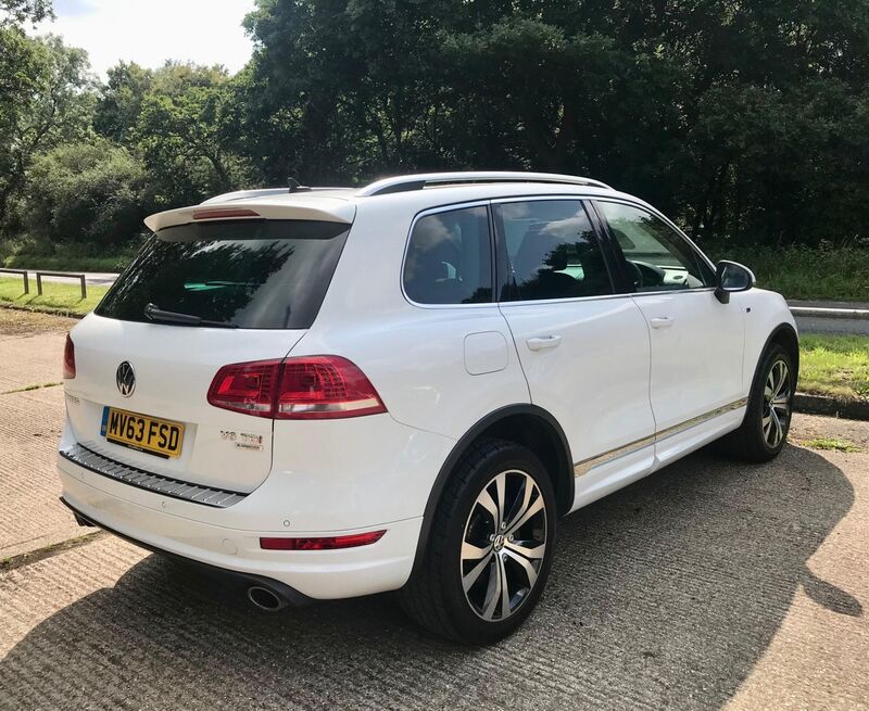 VOLKSWAGEN TOUAREG