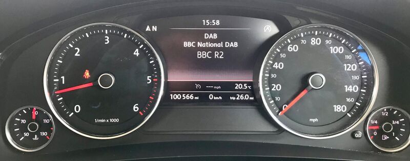VOLKSWAGEN TOUAREG
