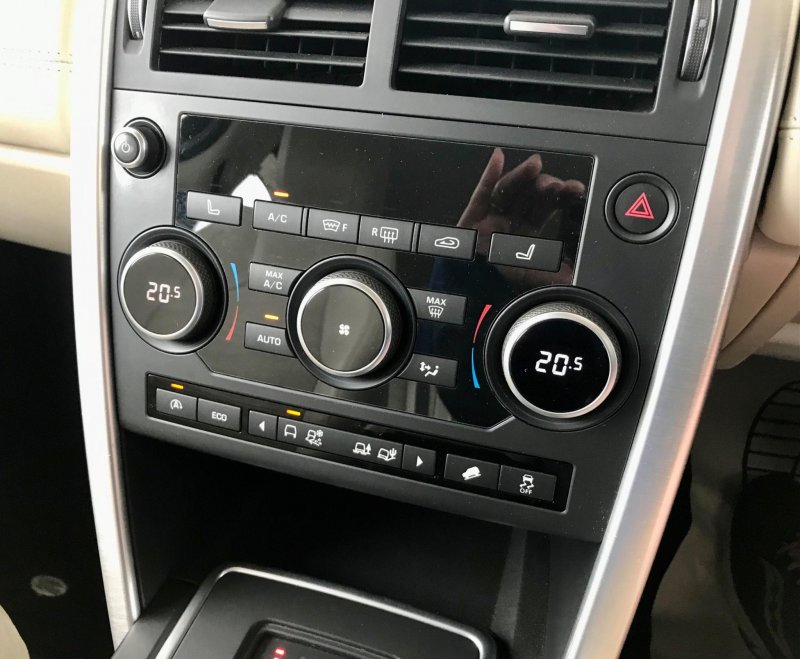 LAND ROVER DISCOVERY SPORT