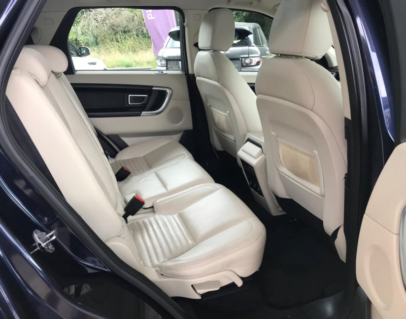 LAND ROVER DISCOVERY SPORT