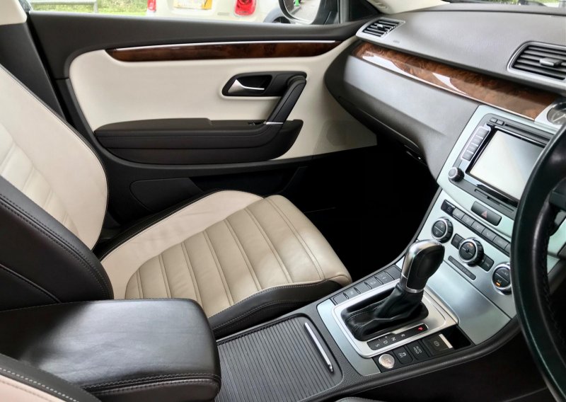 VOLKSWAGEN CC