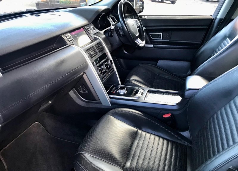 LAND ROVER DISCOVERY SPORT