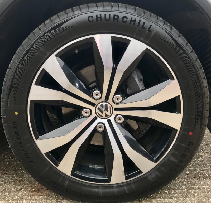 VOLKSWAGEN TOUAREG