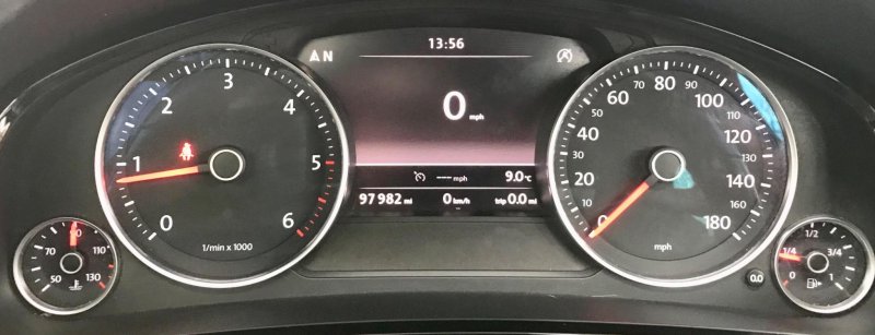 VOLKSWAGEN TOUAREG