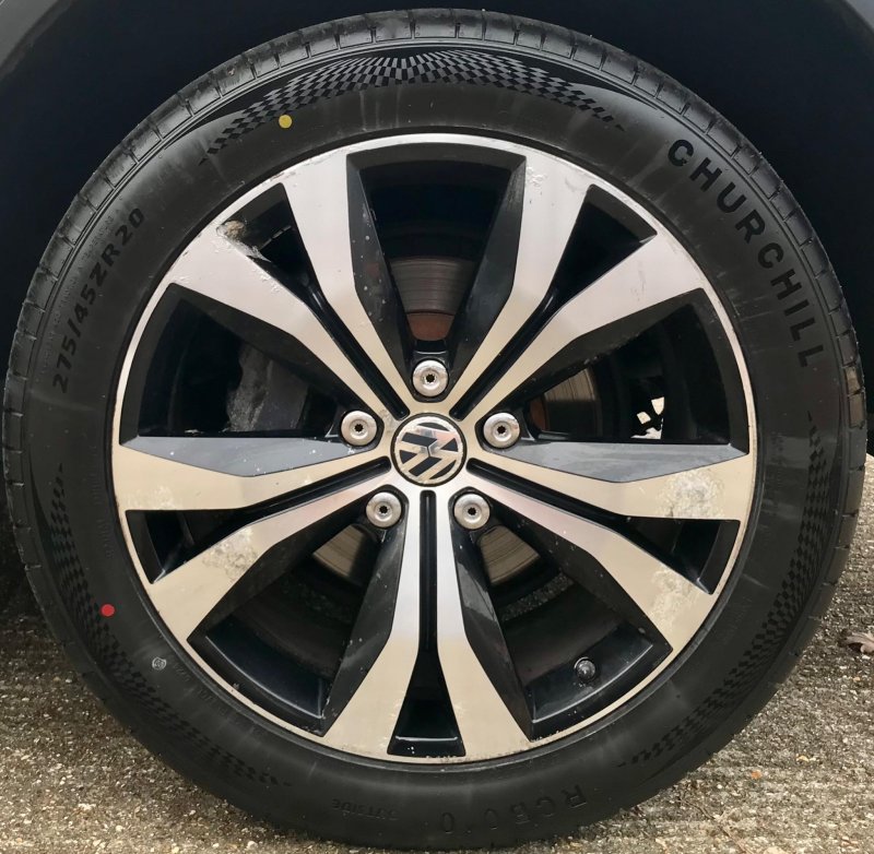 VOLKSWAGEN TOUAREG