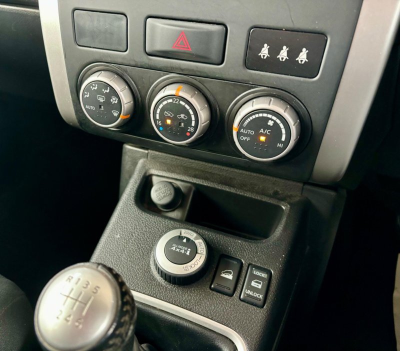 NISSAN X-TRAIL