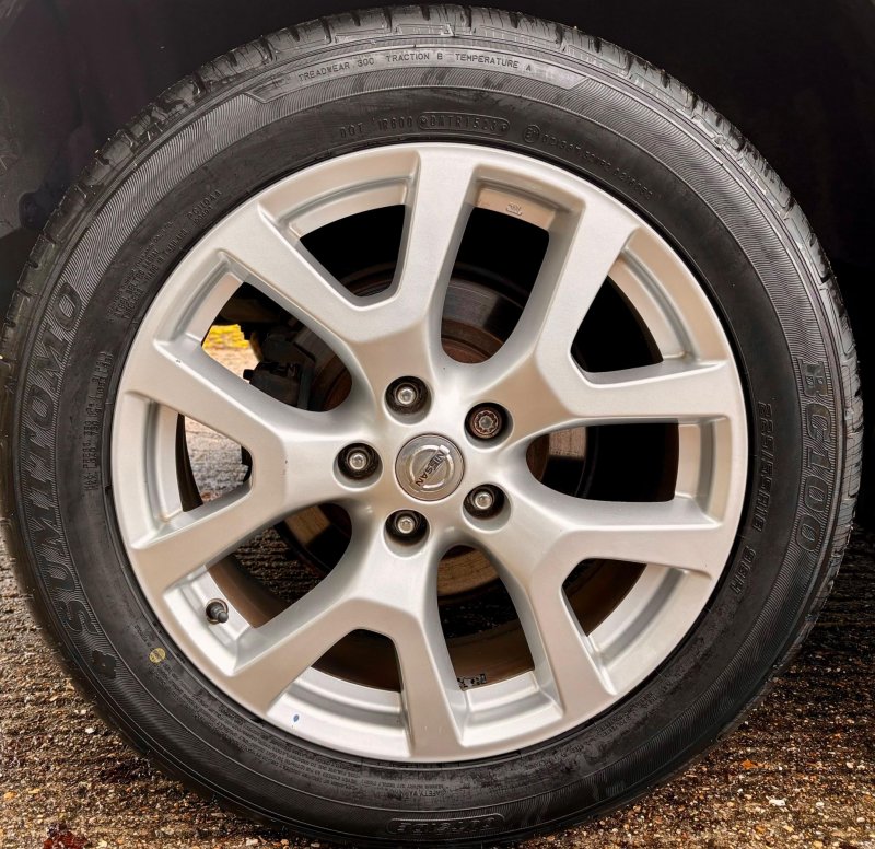 NISSAN X-TRAIL