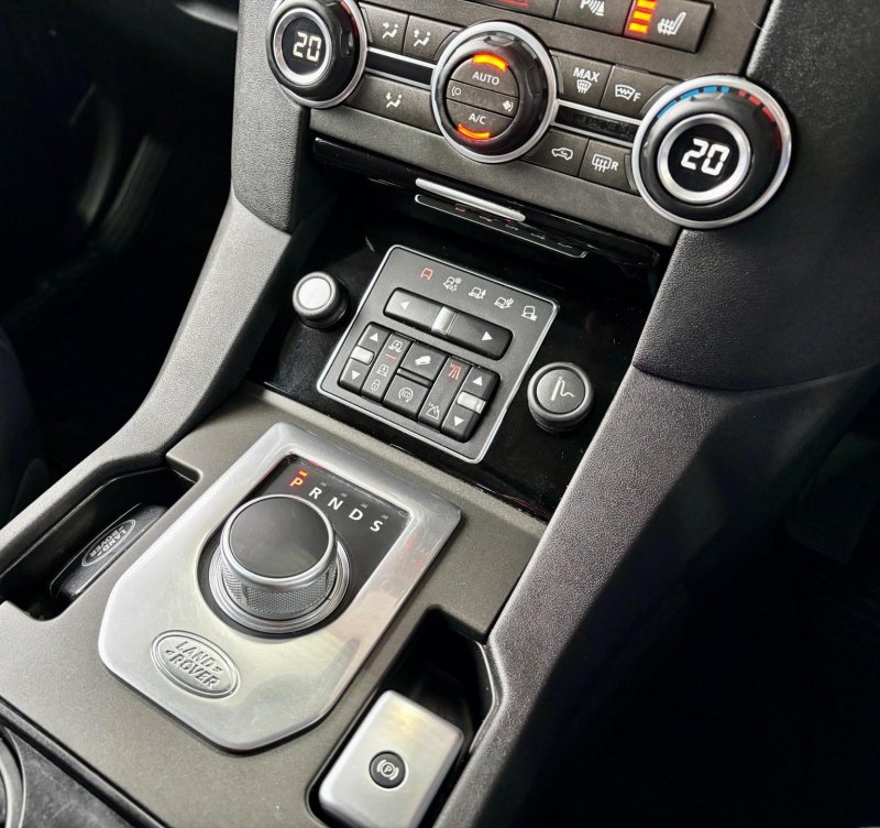 LAND ROVER DISCOVERY 4