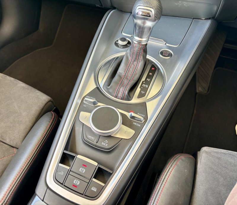 AUDI TT
