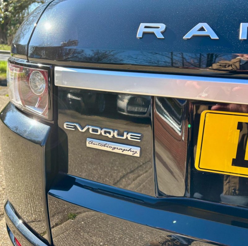 LAND ROVER RANGE ROVER EVOQUE
