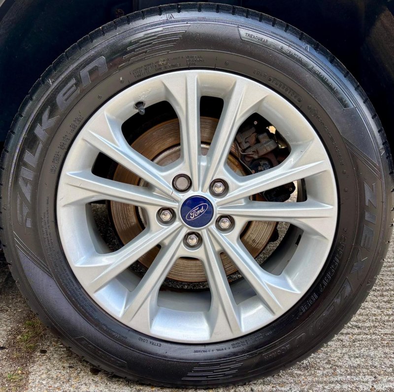 FORD KUGA