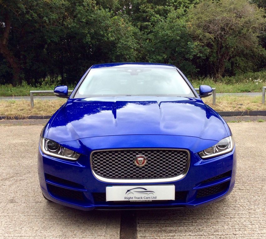 JAGUAR XE