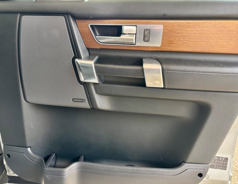 LAND ROVER DISCOVERY 4